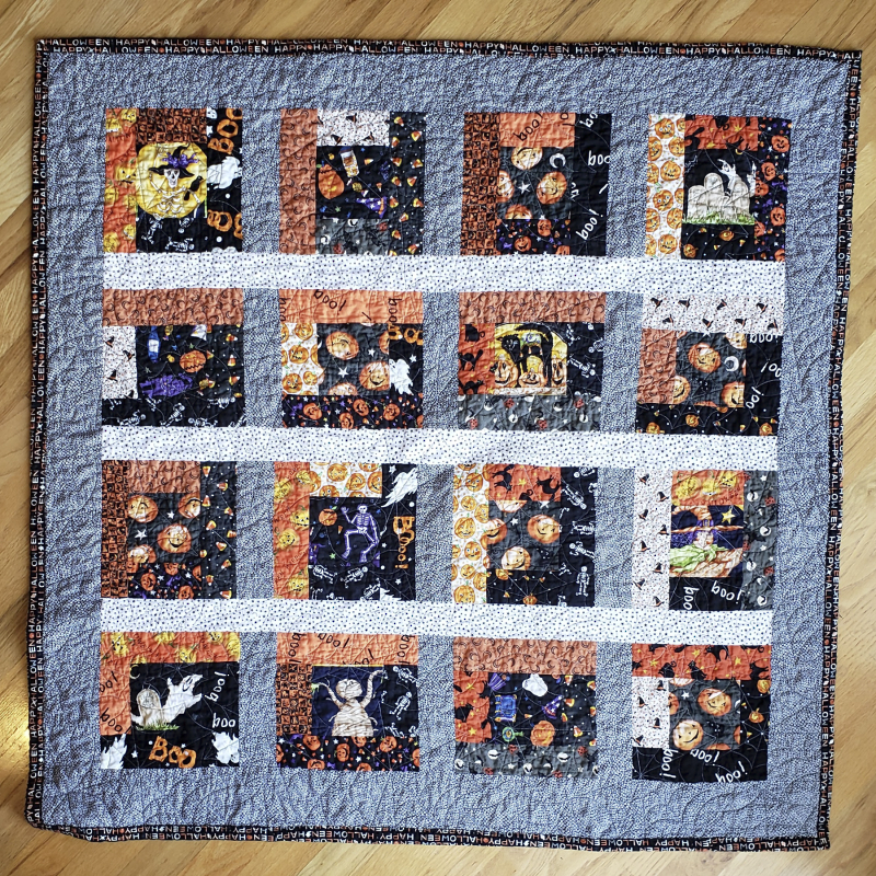 14 halloween table quilt