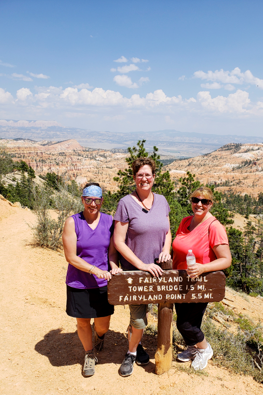 20180803_150400 amy wendy jamie bryce canyon 4x6